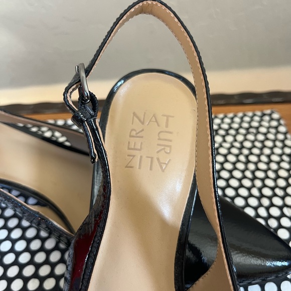 Naturalizer Black kitten heels size 9 - Picture 2 of 5